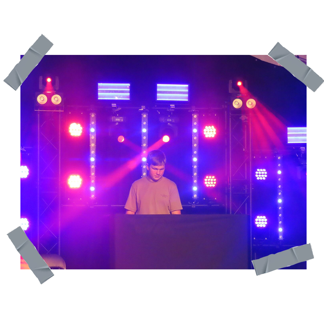 Djfantast op braderie boskoop

foto door: Femke freebrug